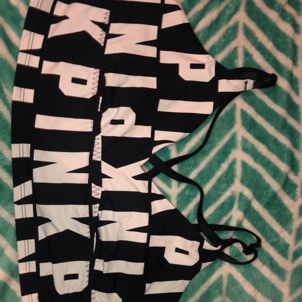 VICTORIOUS SECRET BLACK & WHITE SPORTS BRA - Picture 3 of 4